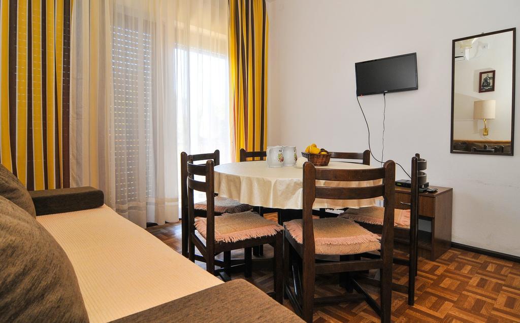 Guesthouse Lanca 티바트 객실 사진