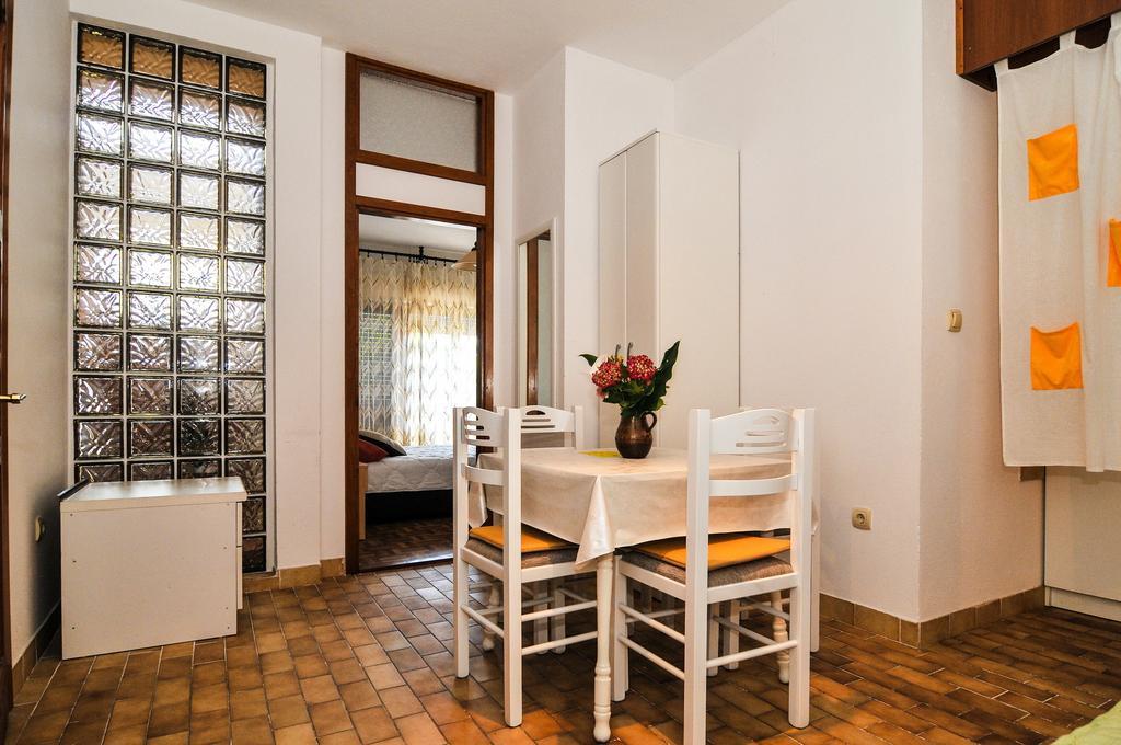 Guesthouse Lanca 티바트 객실 사진