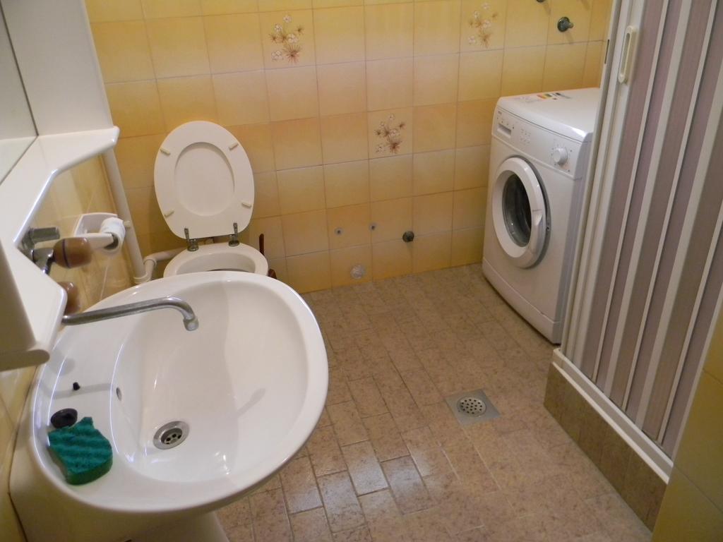Guesthouse Lanca 티바트 객실 사진