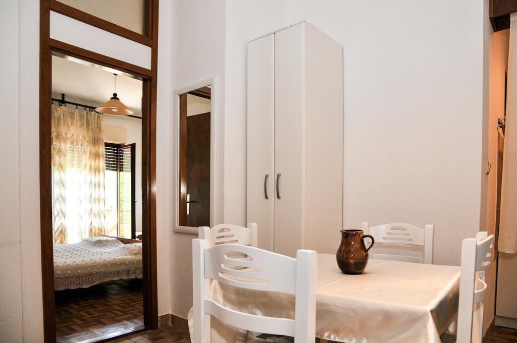 Guesthouse Lanca 티바트 객실 사진